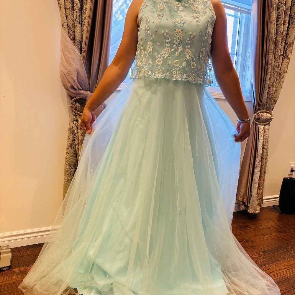 New Party Dress With NWT size 14